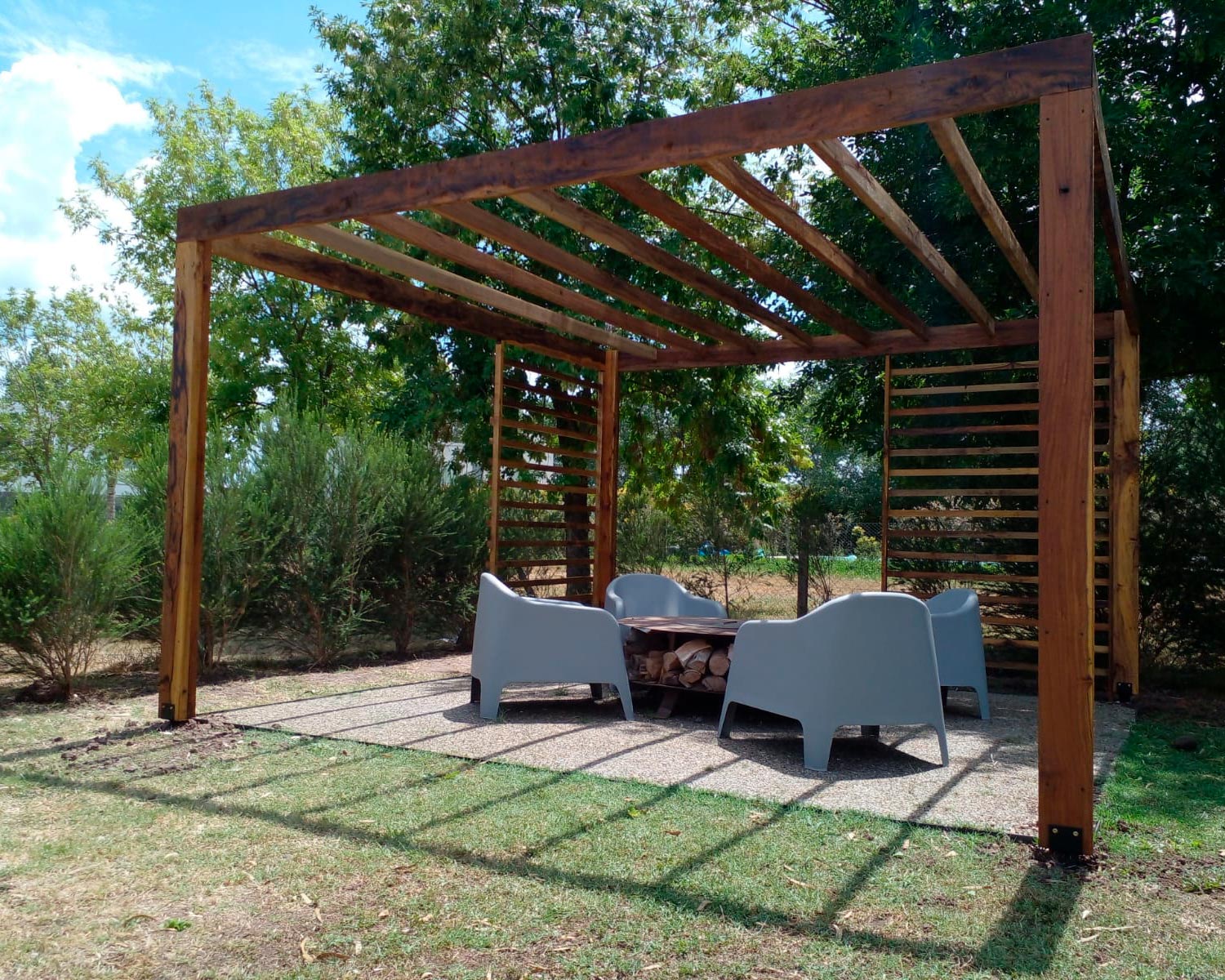 pérgola-más-paneles